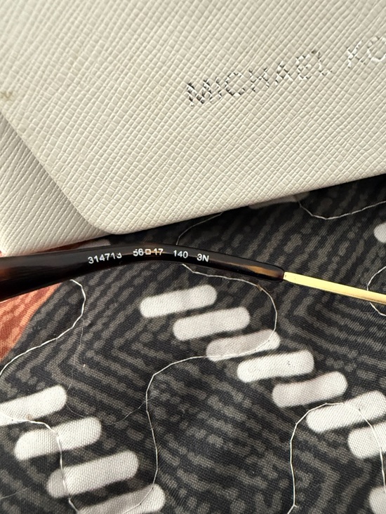 Michael Kors Black Cat-Eye Sunglasses with White Case main image 4